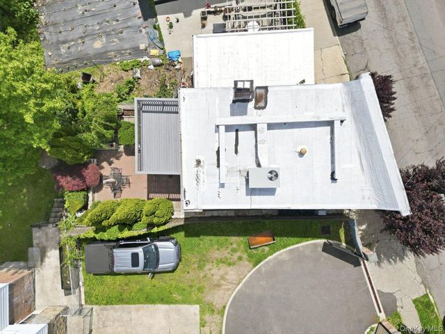 96 Wakefield Avenue, Yonkers, NY 10704
