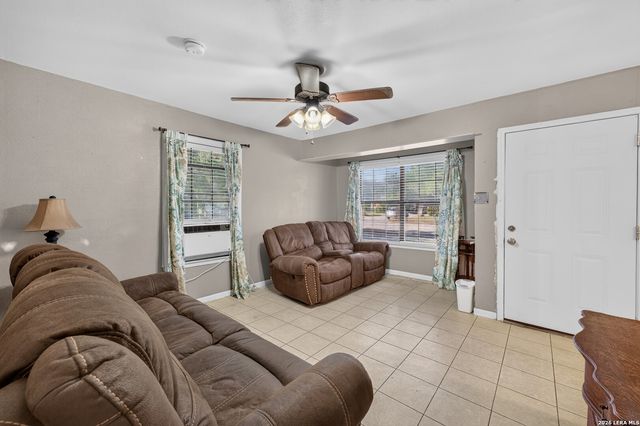 330 Bickley St, San Antonio, TX 78221