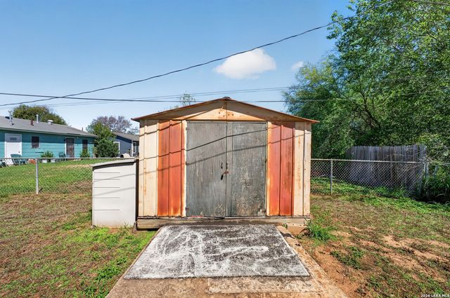 330 Bickley St, San Antonio, TX 78221