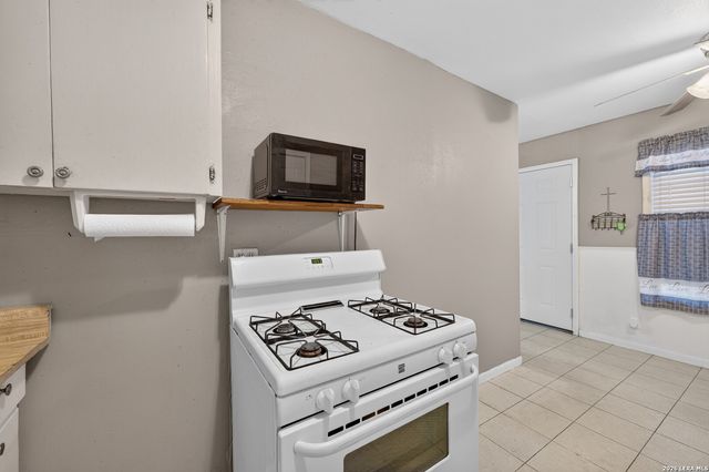330 Bickley St, San Antonio, TX 78221