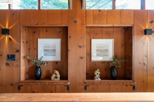 6141 Merriewood Dr, Oakland, CA 94611