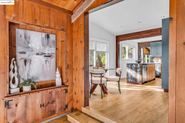 6141 Merriewood Dr, Oakland, CA 94611