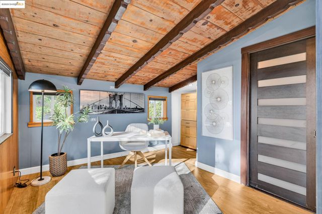 6141 Merriewood Dr, Oakland, CA 94611