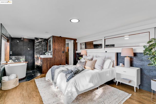 6141 Merriewood Dr, Oakland, CA 94611