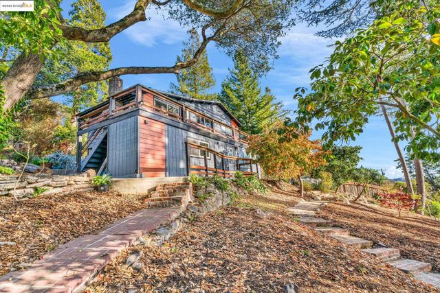 6141 Merriewood Dr, Oakland, CA 94611