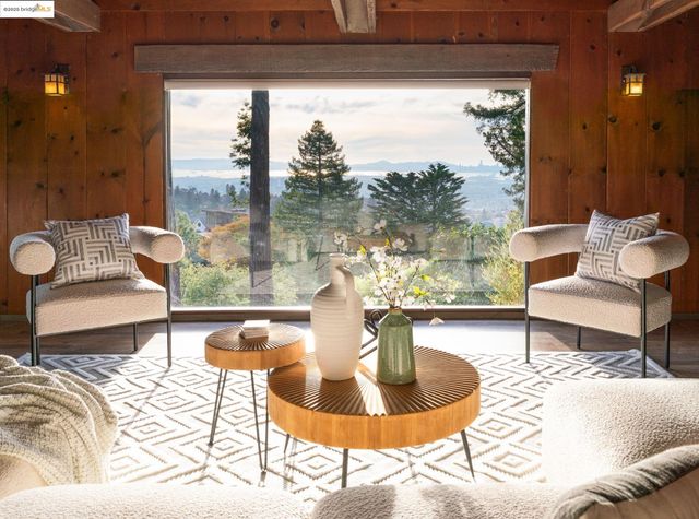 6141 Merriewood Dr, Oakland, CA 94611