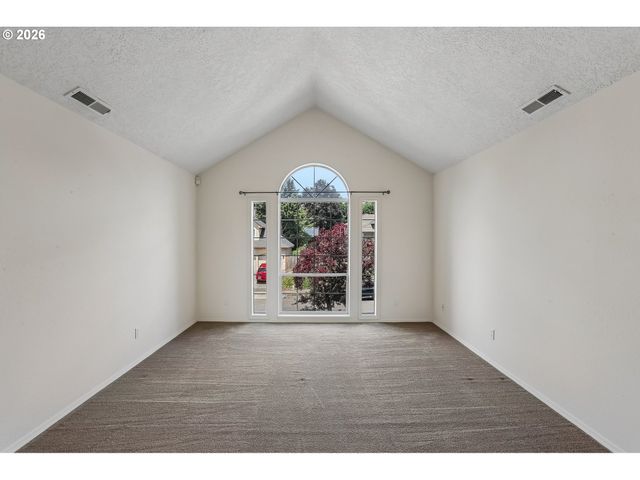 17217 Se FISHER Dr, Vancouver, WA 98683