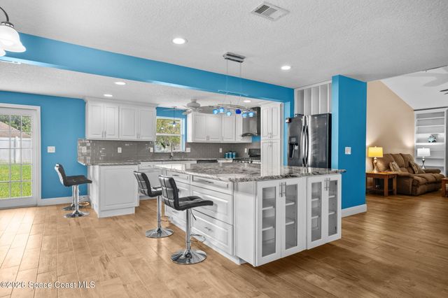 328 Humbert Street NE, Palm Bay, FL 32907