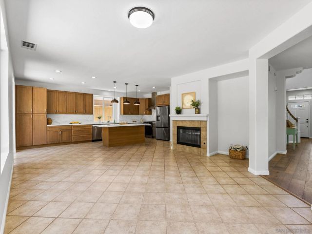 4308 Calle Mar De Ballenas, San Diego, CA 92130