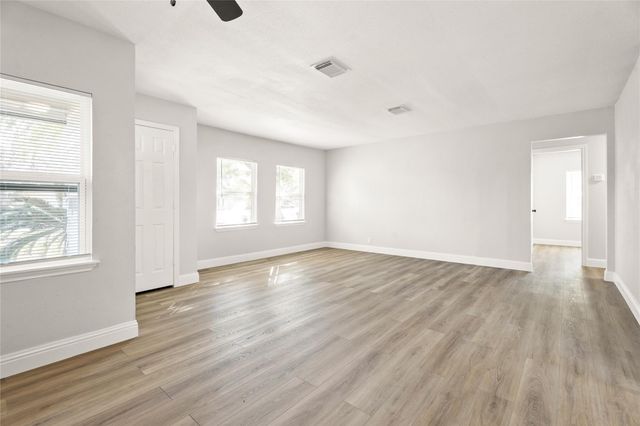 606 Roosevelt Street, La Marque, TX 77568