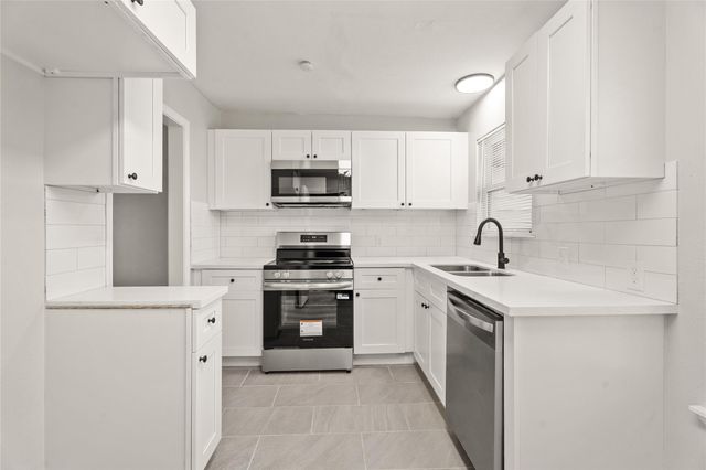 606 Roosevelt Street, La Marque, TX 77568