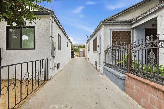 5108 Towne Avenue, Los Angeles, CA 90011