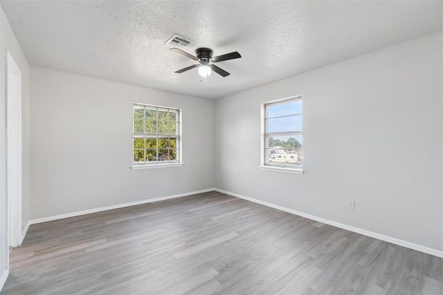 3900 Corbett Drive, Del City, OK 73115