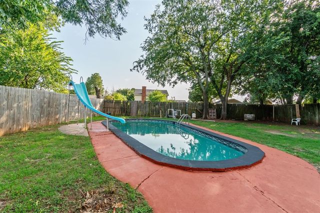 3900 Corbett Drive, Del City, OK 73115