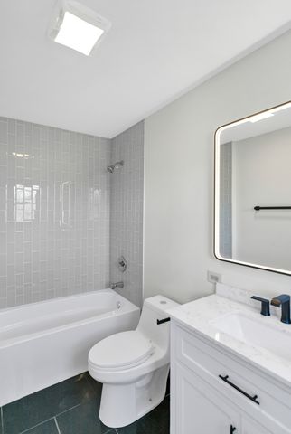 8908 Wondermere Road, Wonder Lake, IL 60097