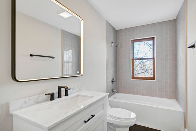 8908 Wondermere Road, Wonder Lake, IL 60097