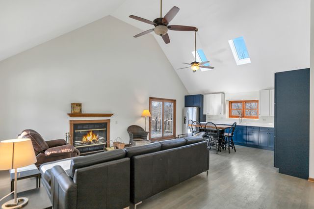 8908 Wondermere Road, Wonder Lake, IL 60097