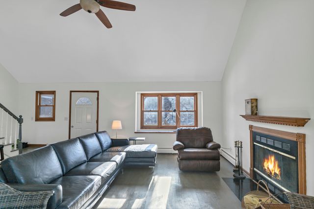 8908 Wondermere Road, Wonder Lake, IL 60097