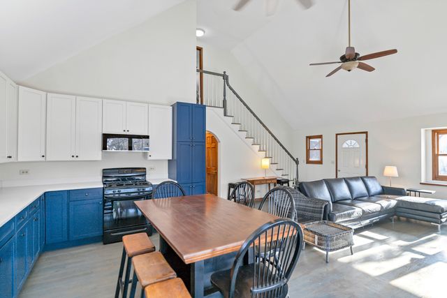 8908 Wondermere Road, Wonder Lake, IL 60097