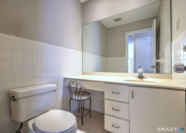 690 Forest Road 761, West Haven, CT 06516