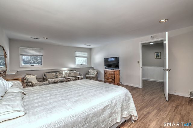 690 Forest Road 761, West Haven, CT 06516