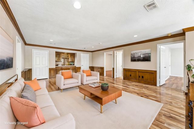 1030 Crossroads Drive, Houston, TX 77079