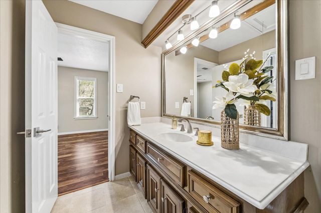 1030 Crossroads Drive, Houston, TX 77079