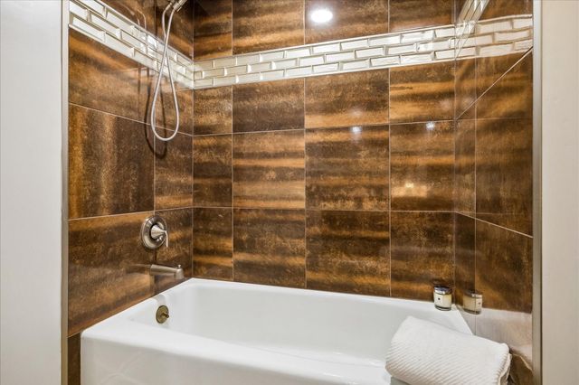 1030 Crossroads Drive, Houston, TX 77079