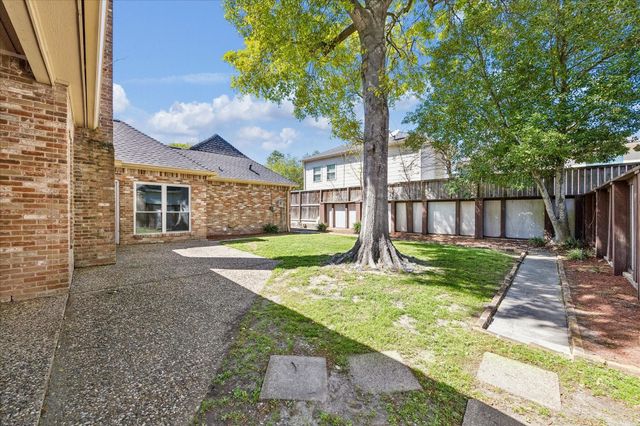 1030 Crossroads Drive, Houston, TX 77079