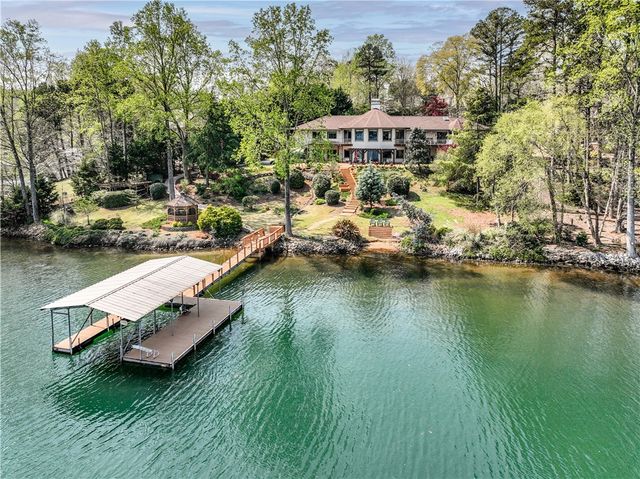 132 South Oak Pointe Drive, Seneca, SC 29672