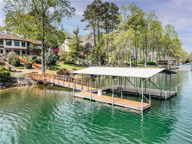 132 South Oak Pointe Drive, Seneca, SC 29672