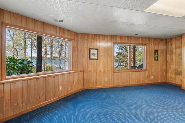 132 South Oak Pointe Drive, Seneca, SC 29672
