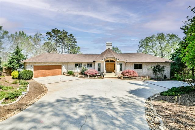 132 South Oak Pointe Drive, Seneca, SC 29672