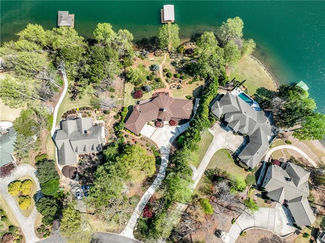 132 South Oak Pointe Drive, Seneca, SC 29672