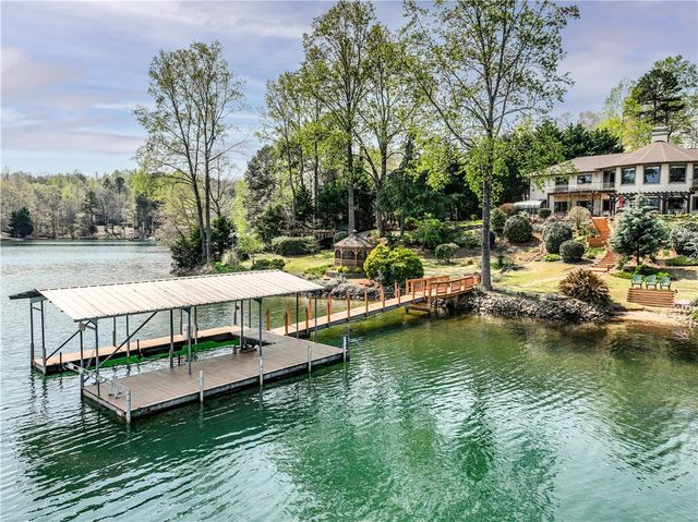 132 South Oak Pointe Drive, Seneca, SC 29672