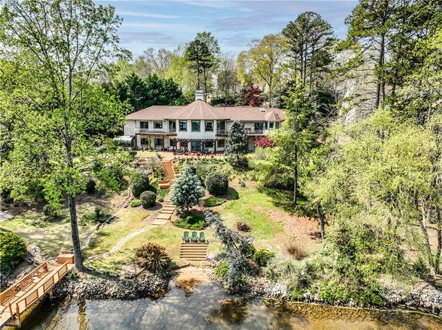 132 South Oak Pointe Drive, Seneca, SC 29672