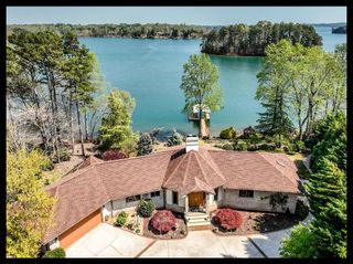 132 South Oak Pointe Drive, Seneca, SC 29672