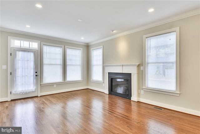 2205 N EDISON ST N, Arlington, VA 22207