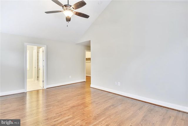 2205 N EDISON ST N, Arlington, VA 22207