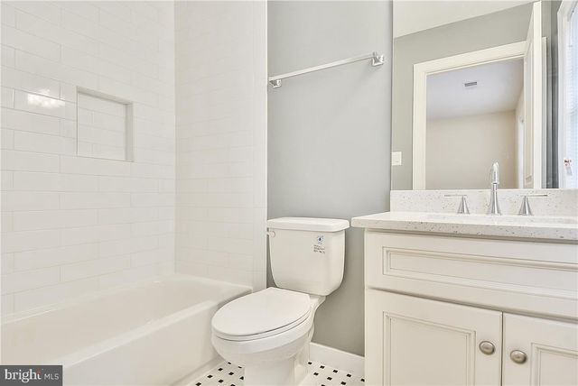 2205 N EDISON ST N, Arlington, VA 22207
