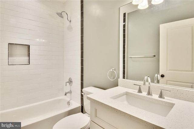 2205 N EDISON ST N, Arlington, VA 22207