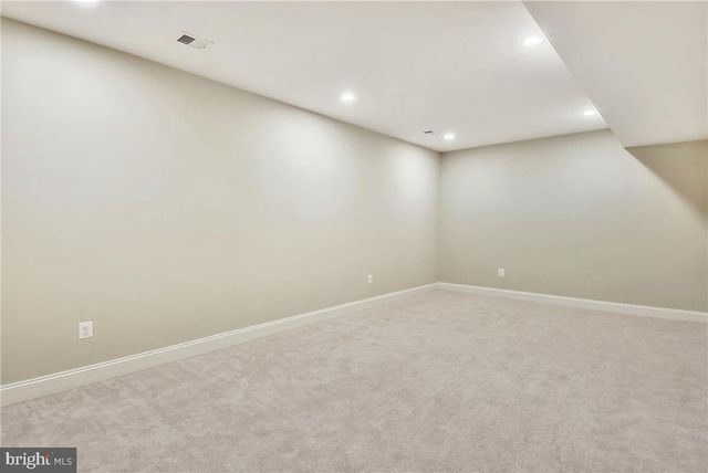 2205 N EDISON ST N, Arlington, VA 22207