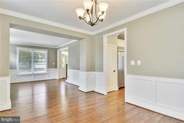 2205 N EDISON ST N, Arlington, VA 22207