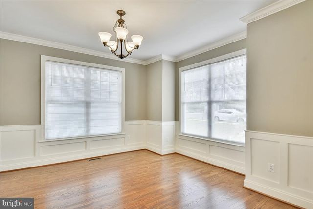 2205 N EDISON ST N, Arlington, VA 22207