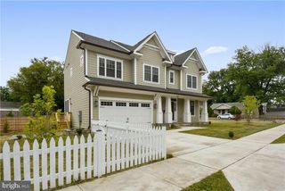 2205 N EDISON ST N, Arlington, VA 22207