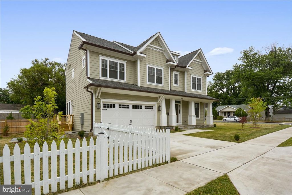 2205 N EDISON ST N, Arlington, VA 22207