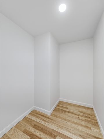 14 Ravenswood, Providence, RI 02908