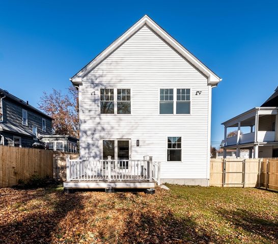 14 Ravenswood, Providence, RI 02908