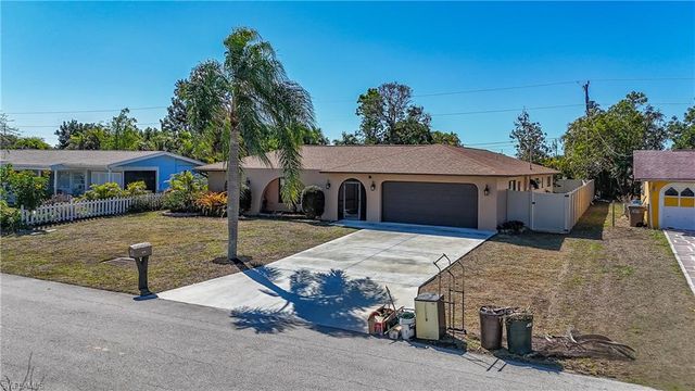 1314 SE 43rd TER, Cape Coral, FL 33904