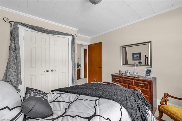 318 S Fayetteville Street, Liberty, NC 27298